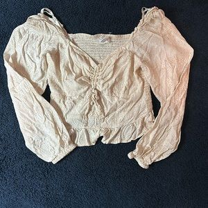 Beautifully vintage blouse. Never got a chance to wear it.